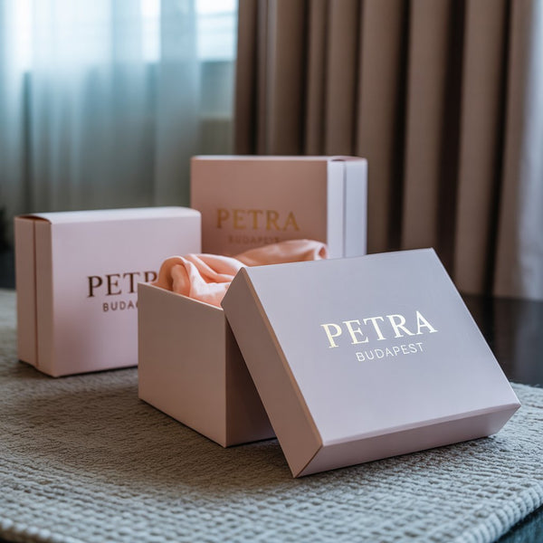 TÖBB MINT 15 000 VÁSÁRLÓ BÍZIK A PETRA BUDAPESTBEN.